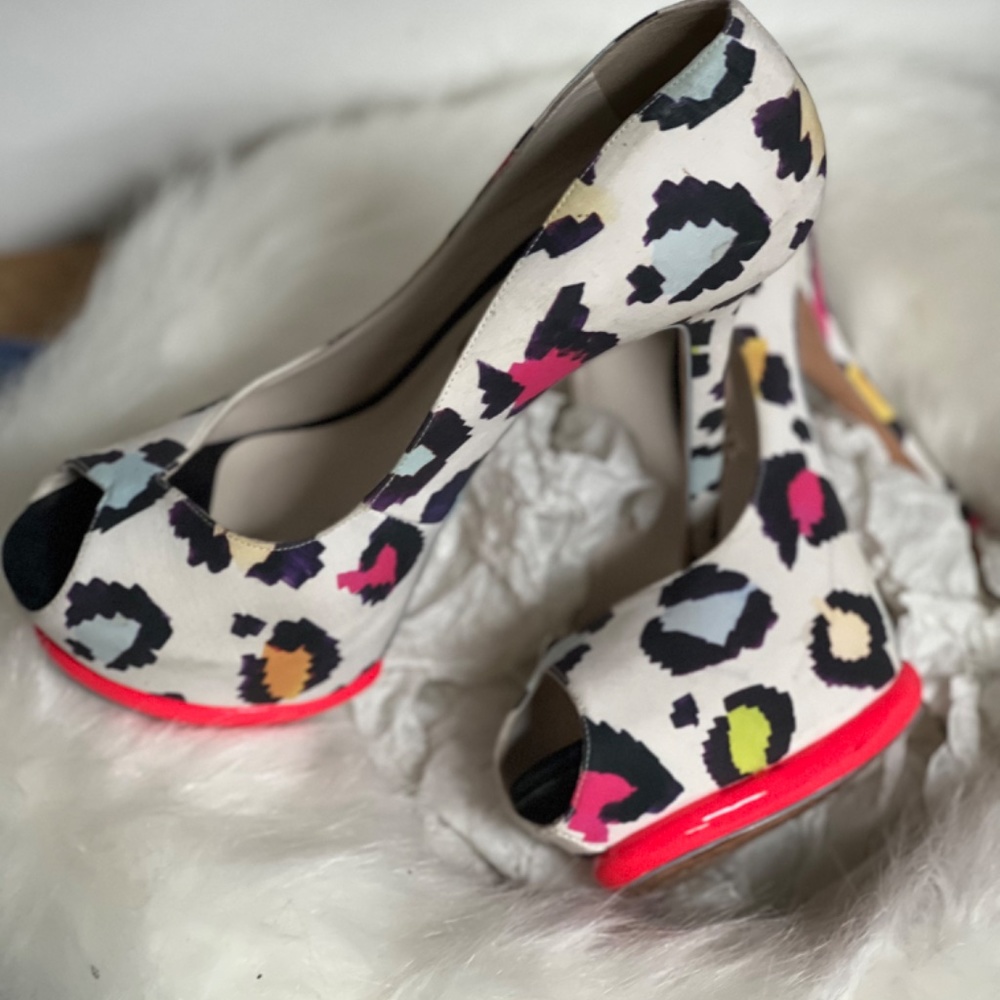 Sophia Webster Neon Heels - Picture 2 of 5